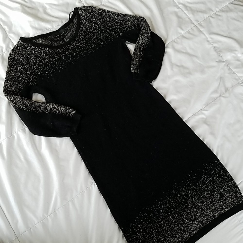 Black & gold bodycon sweater dress